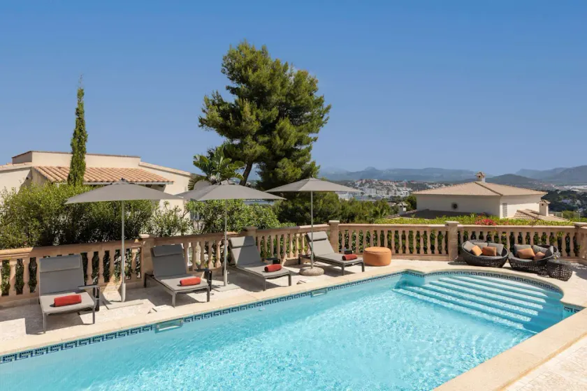 Quality Villa, utsikt över Santa Ponsa Bay, uppvärmd pool och fullt luftkonditionerade - Image 1