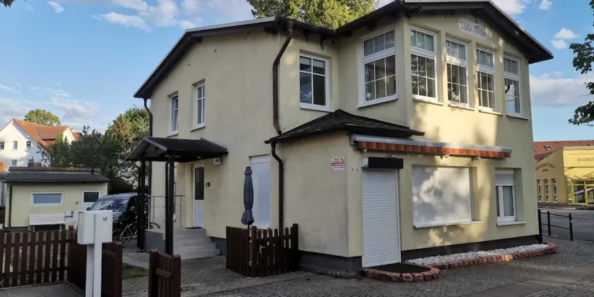 Villa Helga- Ferienwohnung Abendmond mit Terrasse und 2 Schlafzimmern - Image 1