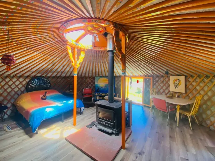 Secluded yurt down by the river - Image 1