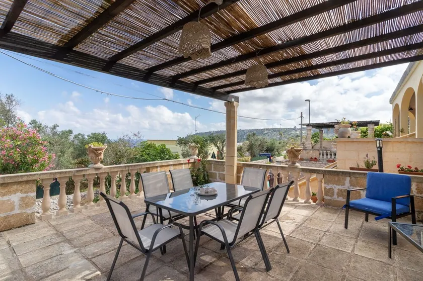 ‘Appartamento Glicine’ with Sea View, Private Terrace, and Wi-Fi - Image 1
