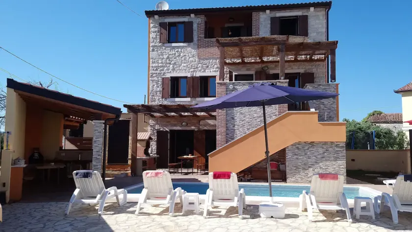CASA BOZZERO, elegant and modern rustic with 2 apartments - Image 1