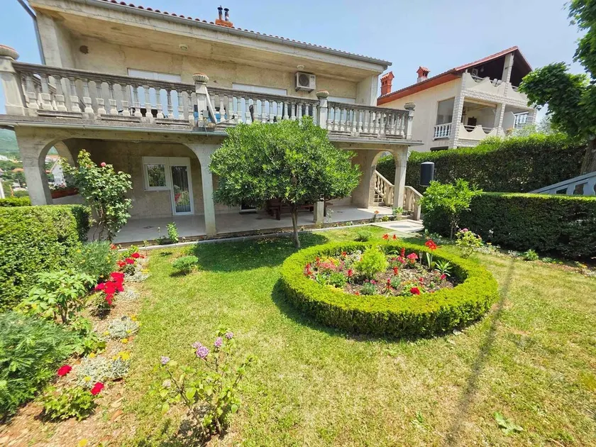 Holiday apartment for 6 people with terrace - Image 1