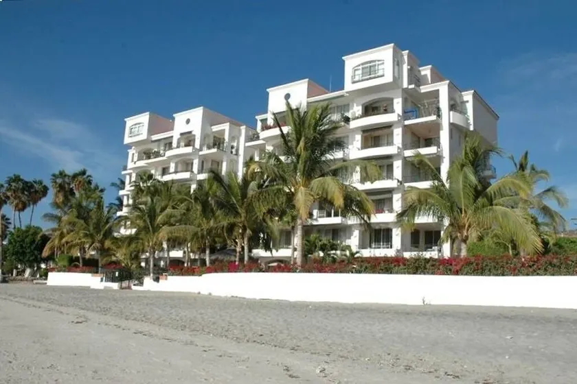 ONLY TRUE BEACH FRONT Condo in REAL La Paz!  Full Sunset View, 2 Pools, Pool Bar - Image 1