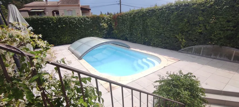 Provence house with indoor swimming pool - Image 1
