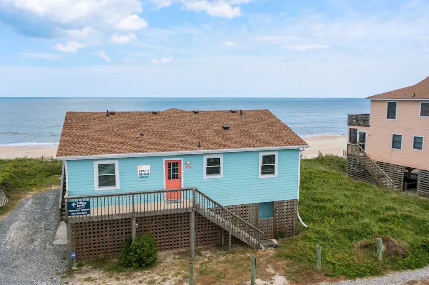Zane's Beach House: Oceanfront, Spa, Dog Friendly - Image 1