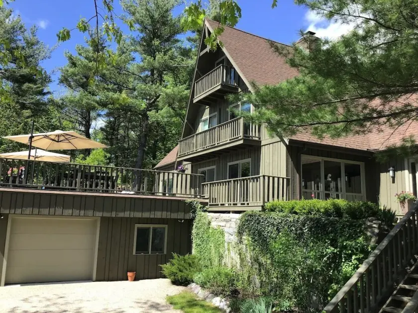 Dream getaway - mtn views, ski, pool, BBQ, Firepit, Kid friendly, Lakes, WFH - Image 1