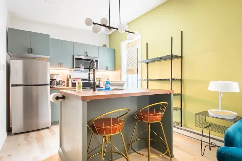 Tiny House Apt in Little Italy w OffStreet Parking - Image 1