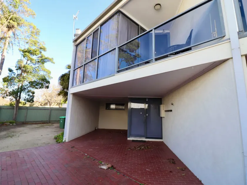 5 36 Maurice Avenue - Image 1
