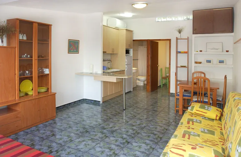 Enfamiljslägenhet 1: a raden av havet. calafatdemar @ gmail. com - Image 1