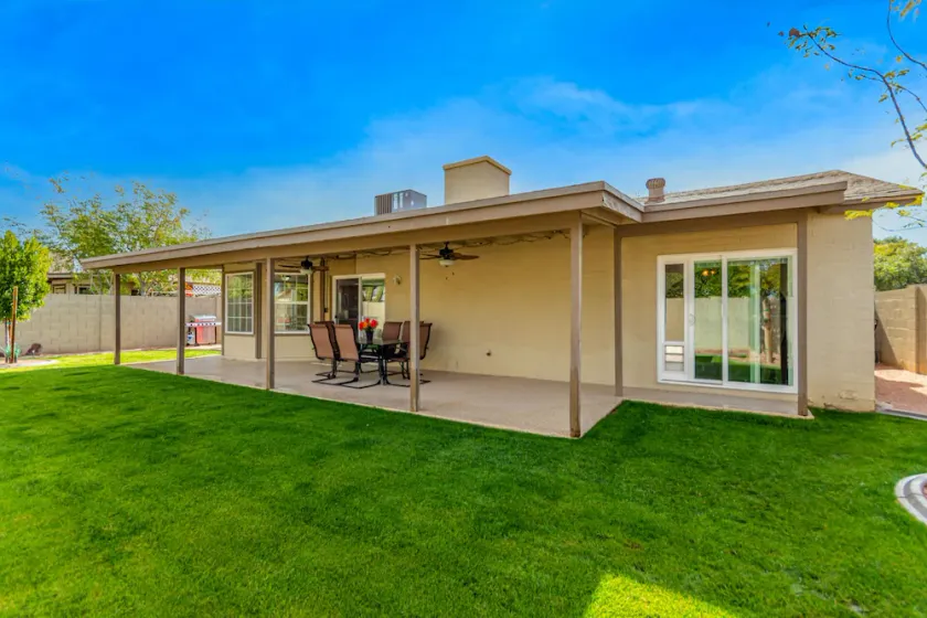 Beautiful 5 Bd/2 Ba with 8 Beds and SPA! Golf, ASU, Cubs & A's, Downtown Mesa! - Image 1