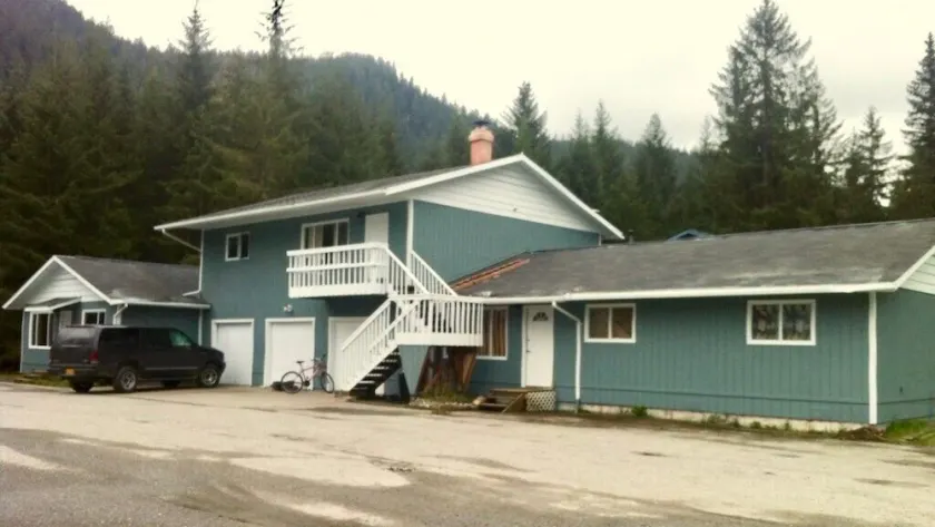 Rainbow Row - Two Private Units in Complex, near Mendenhall Glacier, Trails, and Conveniences! - Image 1
