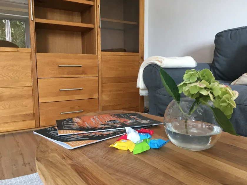 2-room apartment near the train station - Image 1