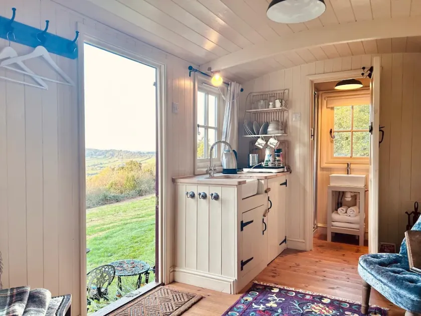 Cozy Countryside Retreat & Stargazing Heaven"" with Wood-Fired Hot Tub" - Image 1