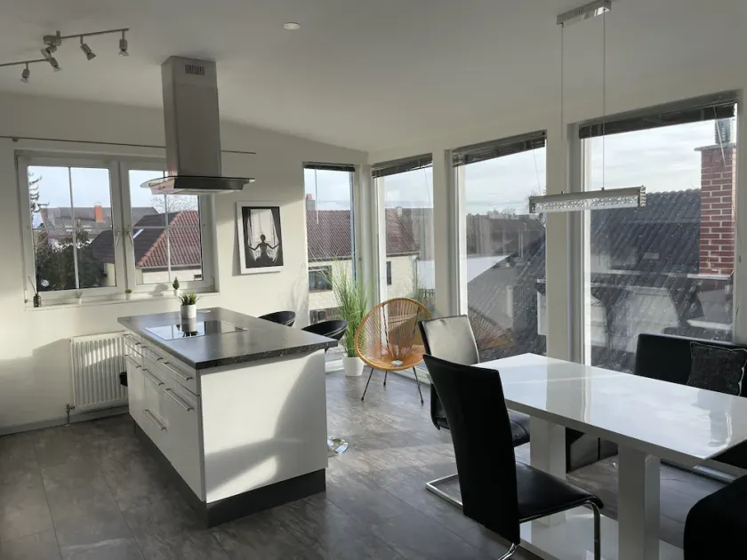 Outletcenter apartment with pool & terrace - Image 1