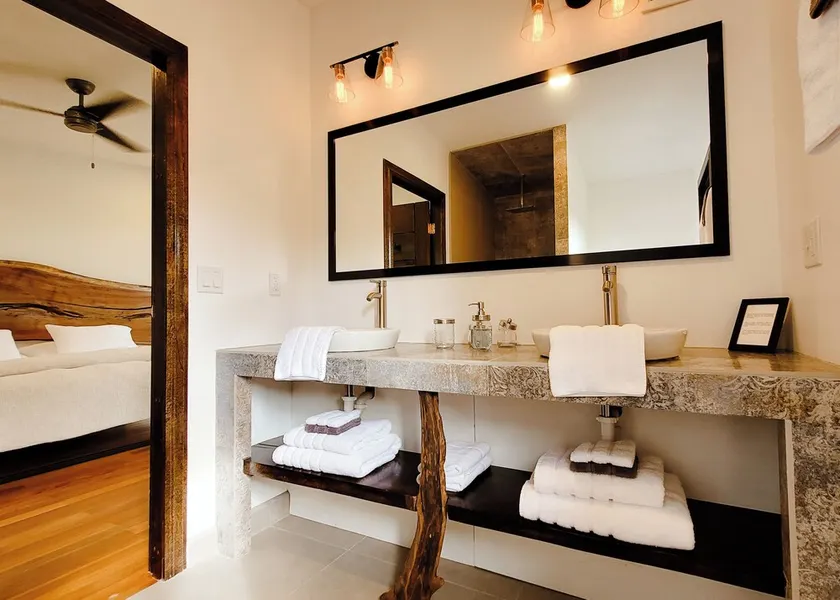 Cabana 1 -Modern amenities cabin, on the banks of the Belize River - Image 1