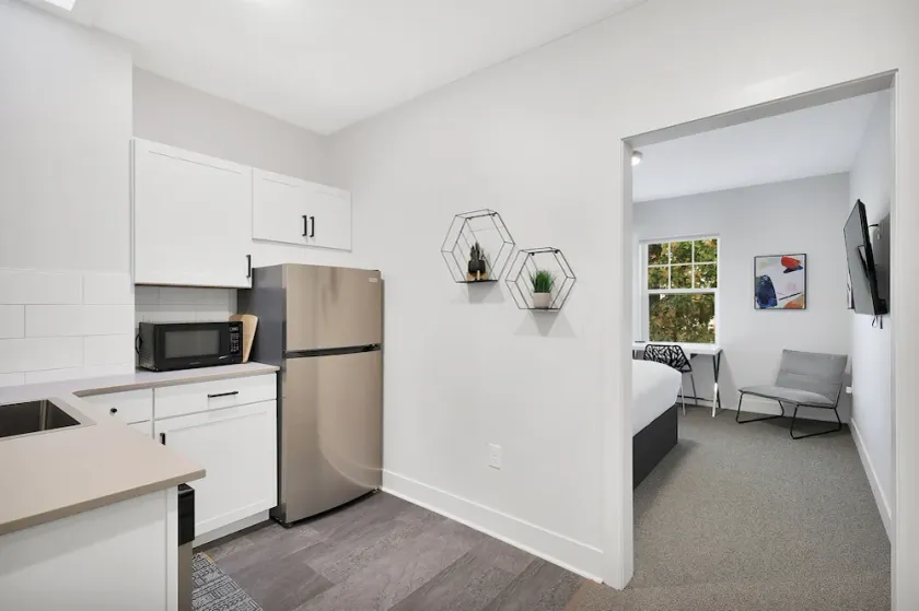 Queen Bed + Kitchen + Washer/Dryer, Mt Shasta #206 - Image 1