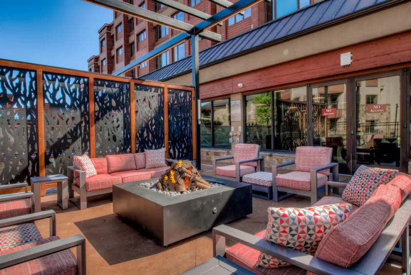 Stay Slopeside At Peak 9, Cozy Studio Steps To Apres& Dining Studio Bedroom Condo by RedAwning - Image 1