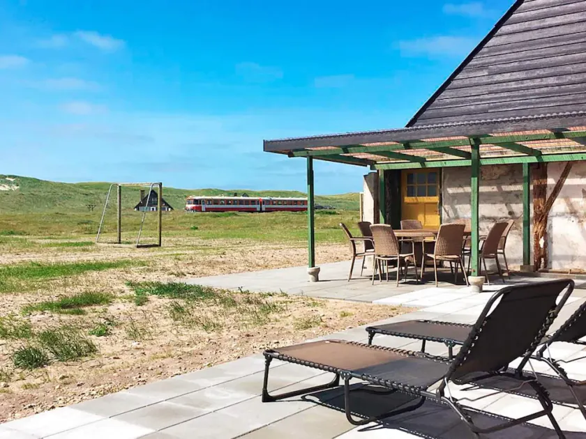 Spacious Holiday Home in Jutland near North Sea Beach - Image 1