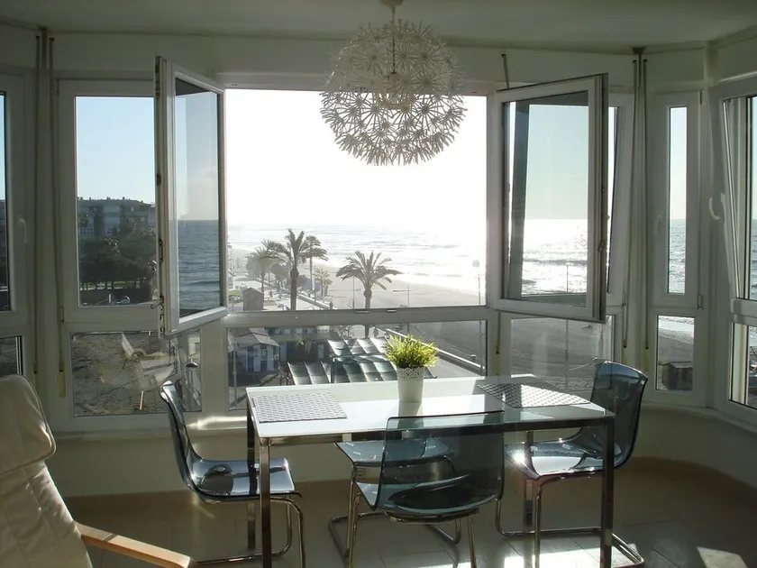 !TOP LOCATION! MODERN APARTMENT ON THE BEACH WITH BEAUTIFUL SEA VIEWS! - Image 1