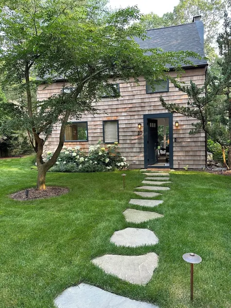 East Hampton seaside home - Image 1