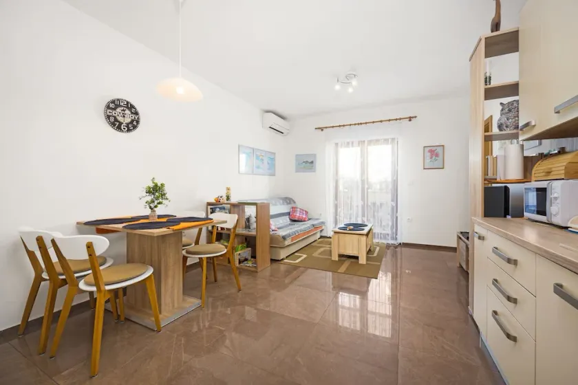 Cute City Apt with a Relaxing Terrace - Tania - Image 1