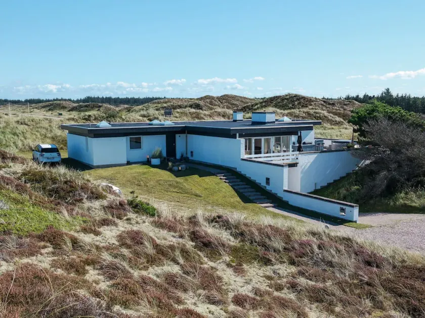 Family-Friendly House with Sauna - Image 1