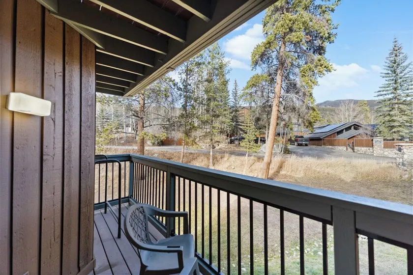 Keystone Condo w/Private Deck Offering Mountain Views; Hike/Bike Trail Nearby - Image 1
