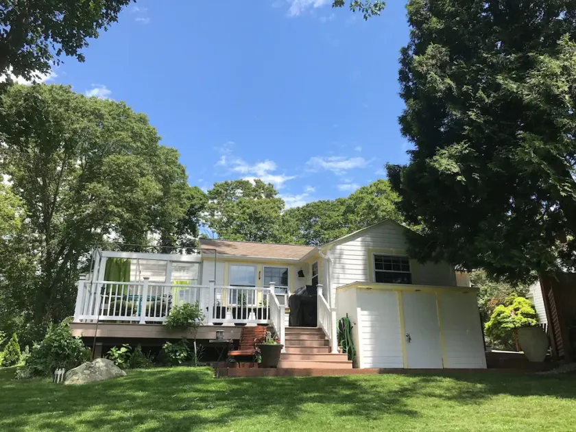 Big Style in tiny house - 2 miles to the Beach - Image 1