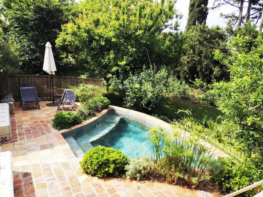 Large Provencal Mas and independent Gîte 270m2- 4000m2 of land - Image 1