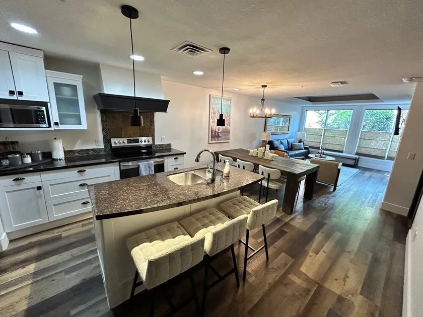 Lynx Lair | Ground-Floor Solara w/ Private Patio - Image 1
