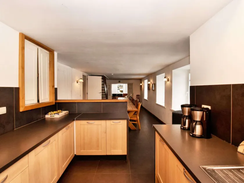 Holiday Home Ideal for Groups - Image 1