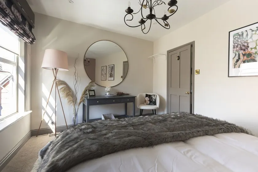 Central beautiful boutique townhouse  - 5 mins walk to Warwick - Image 1