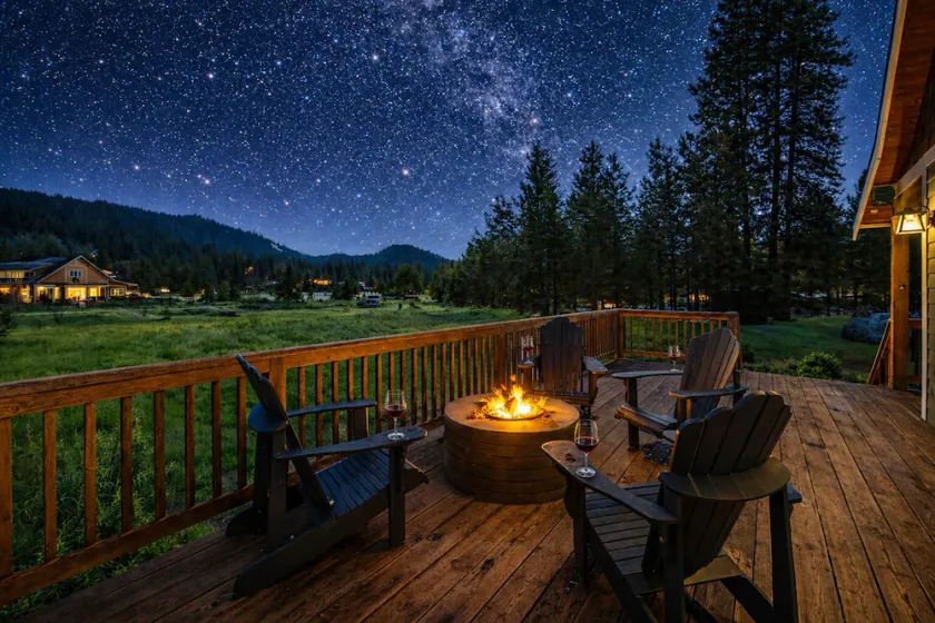 Peterson Acres 3 Bedroom Home by NW Comfy Cabins by RedAwning - Image 1