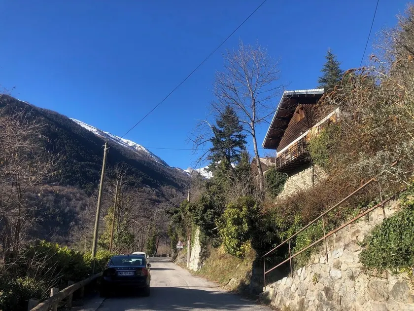 Friendly cottage near the village - Image 1