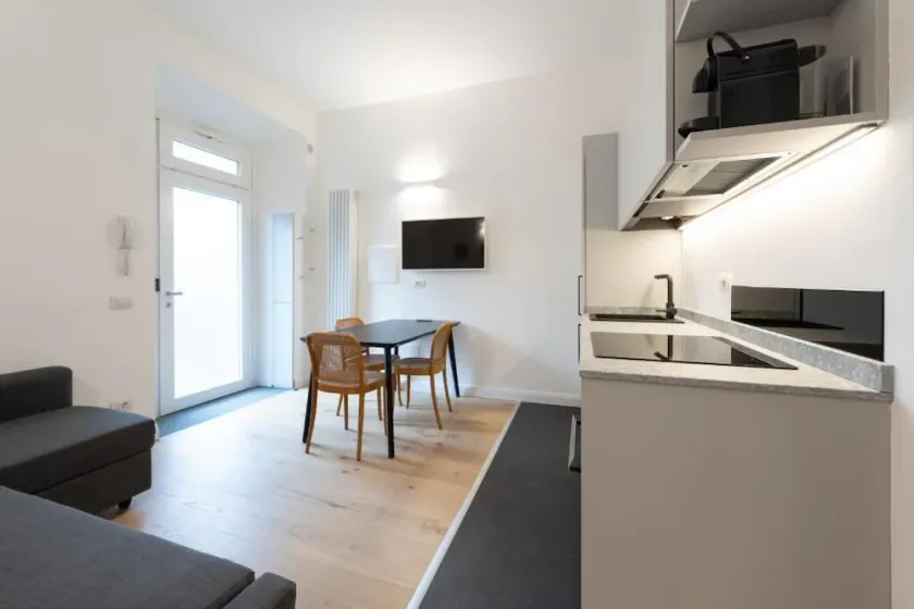 Cernobbio Center - Modern Apartment with Parking - Image 1