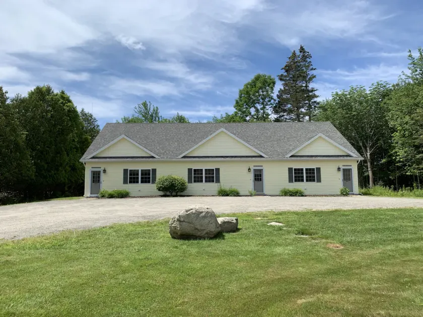 Western Mountain Townhouse - Image 1