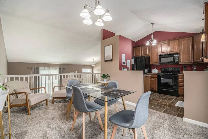Beautiful Omaha Home 3 bdrm 2 baths - Image 1