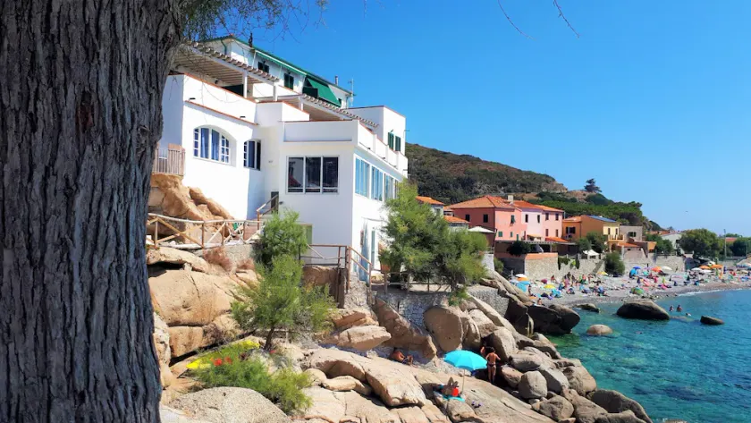 \"CASA MARE\" DIRECTLY ON THE SEA - Image 1