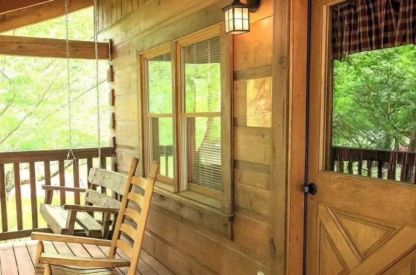 Windy Ridge 2 Bedroom Cabin - Image 1