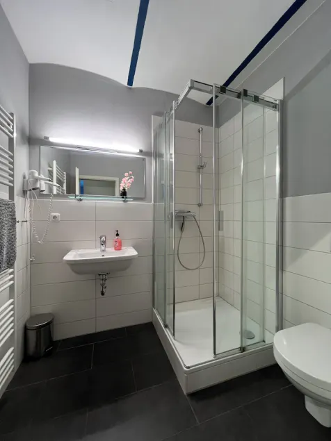 Bett4-you Pinneberg - Image 1