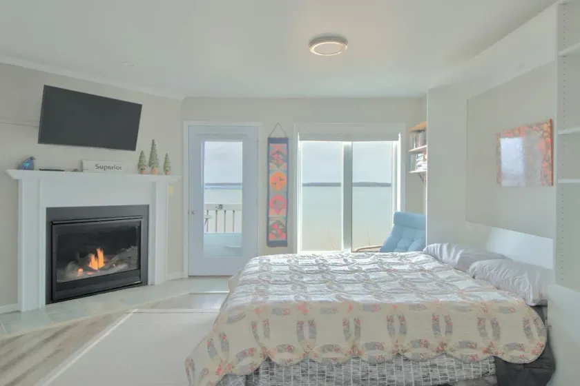 Bayfield Studio | Lake Superior View - Image 1