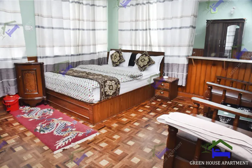Green House 3 bedroom with balcony, double king-size bed - Image 1