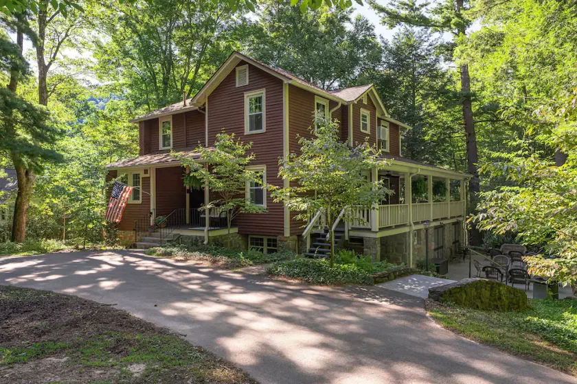 Birdwood | Renovated Historic Montreat Home with Deck, Fire Pit & 2 Grills! - Image 1