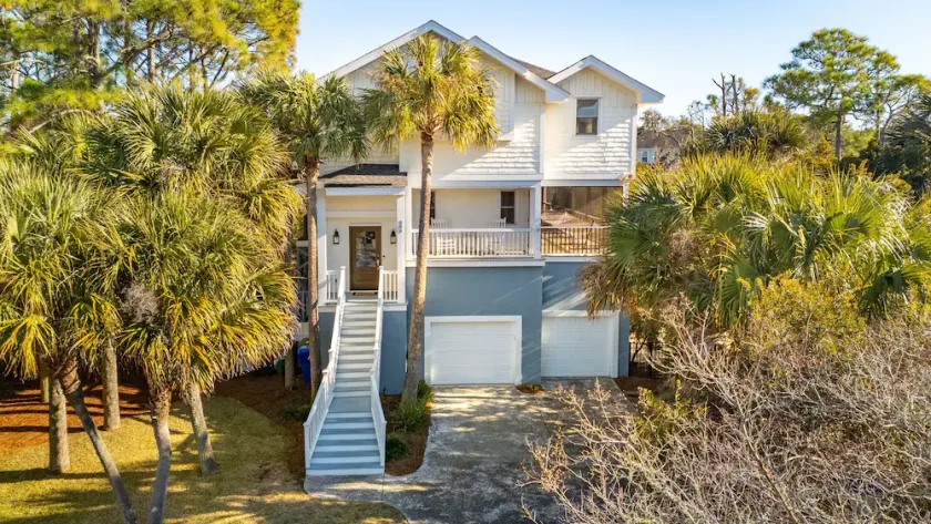 Heatable Pool, Short Walk to Beach, Luxury Living! Sweet Carolina - Image 1