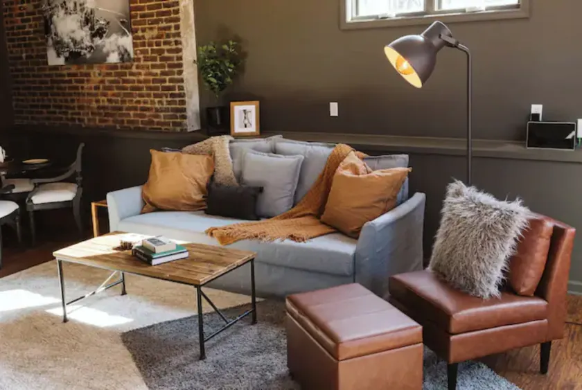 Spacious, Private, & Modern Apartment with King Bed in middle of town. - Image 1