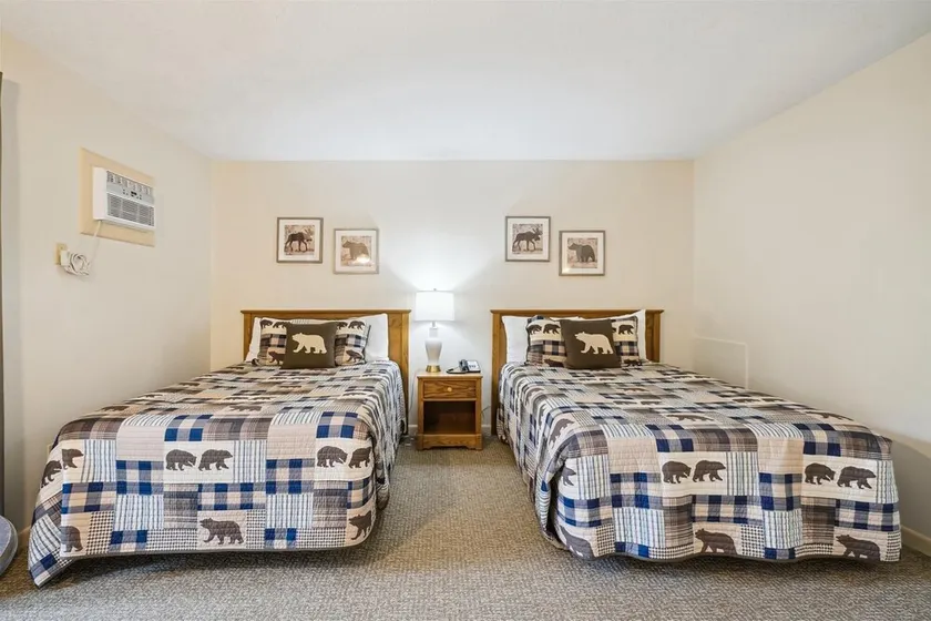 Two Double Bed Standard Hotel Room  with outdoor heated pool 101 - Image 1