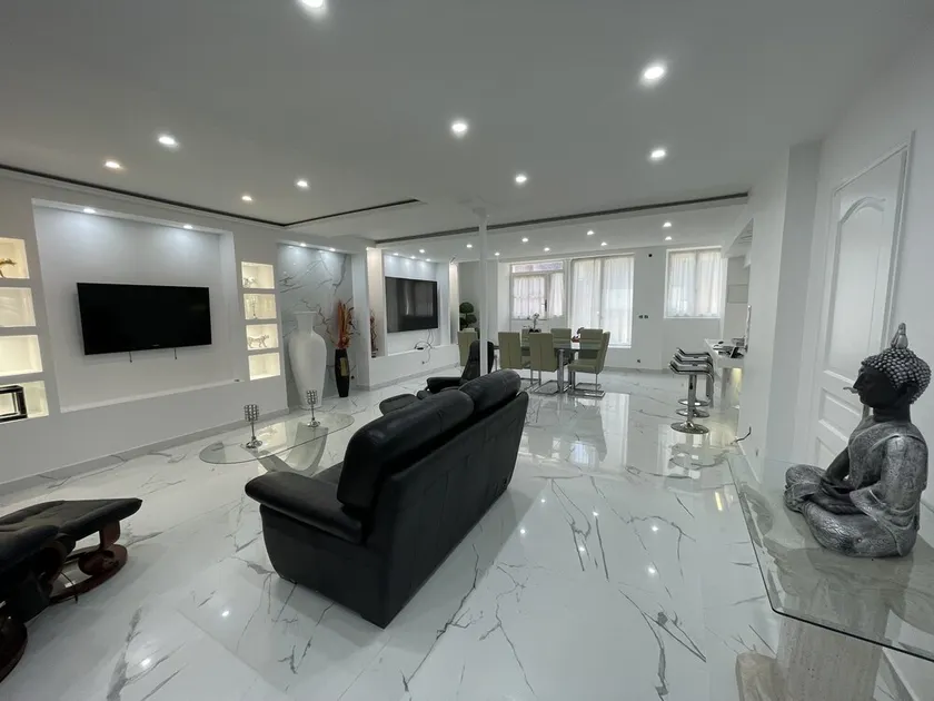 LUXURY HOUSE - Image 1