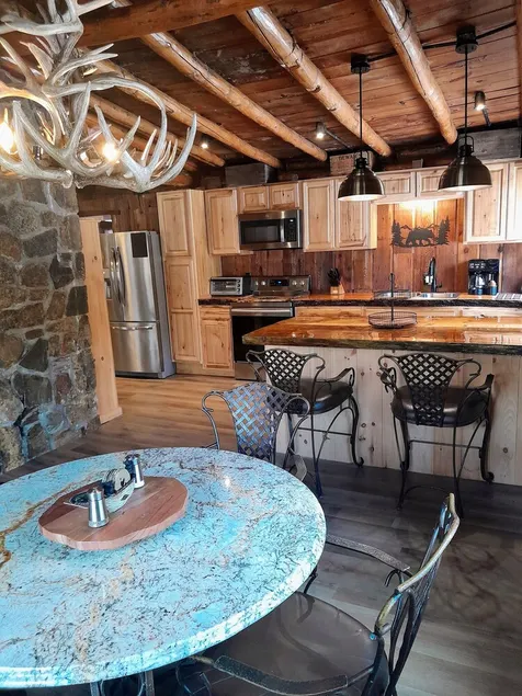 Cozy & Spacious Lake George \"Lazy Bear Lodge II\" - Image 1