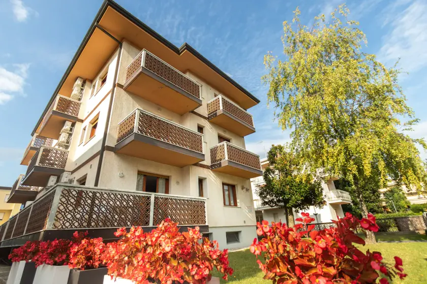 Villa Alpi - Image 1