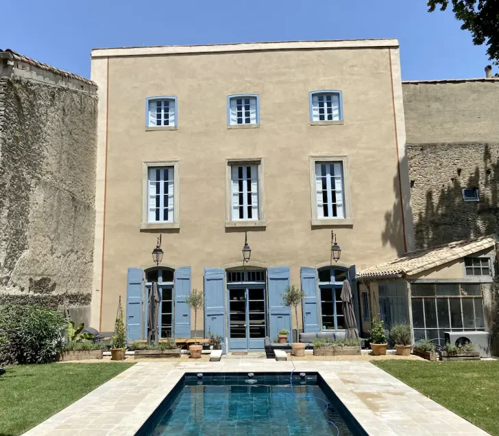 A \"French Country House in Town\" with private garden, pool and cinema room - Image 1